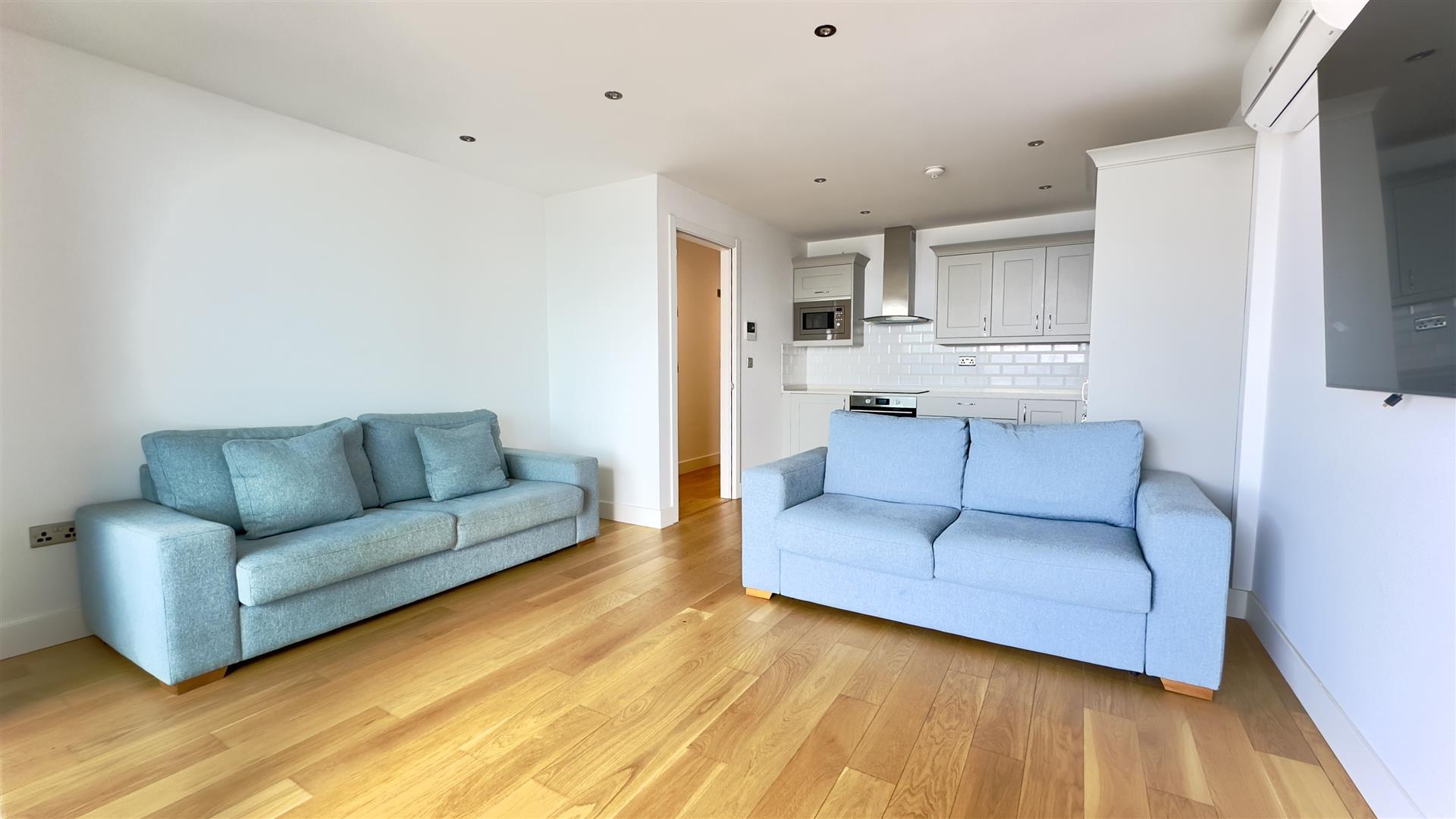 Image of Apartment - 2 Bedrooms - 1 Bathrooms for Sale in Arengos Gardens-Gibraltar, Image 7